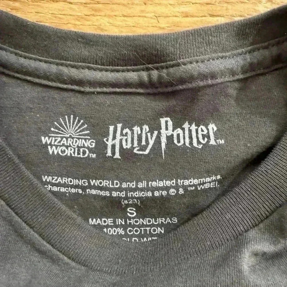 NWOT Harry Potter Hogwarts Black Cotton Tshirt size Small - Picture 4 of 4